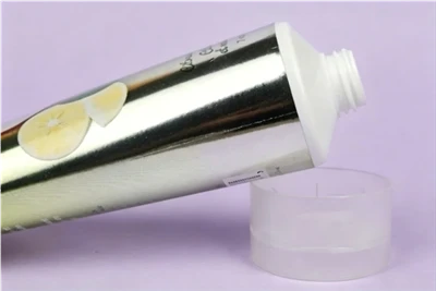 Tubi cosmetici in metallo