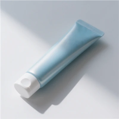 Tubi di plastica per la cura della pelle